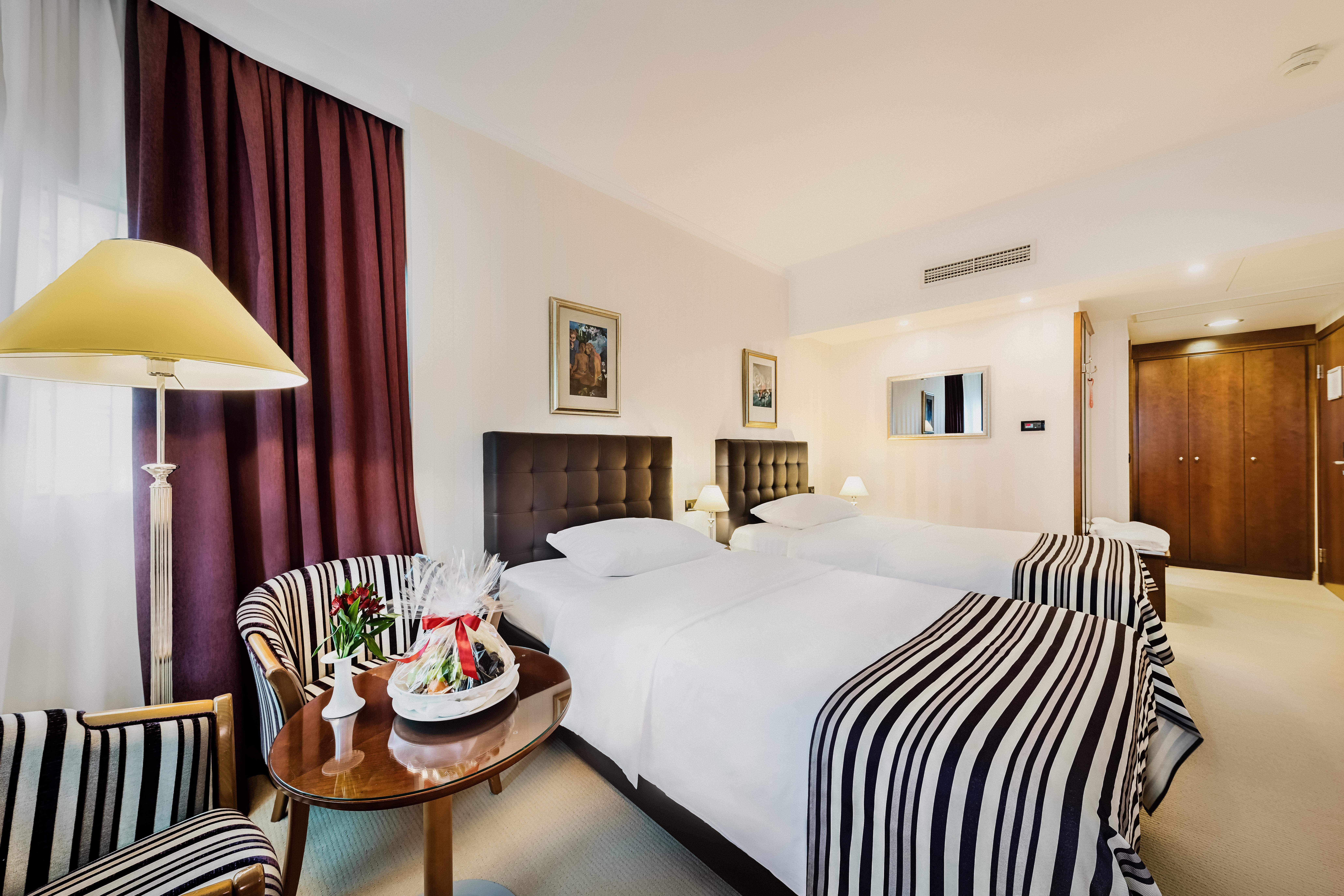 Hotel Dubrovnik Zagreb Extérieur photo